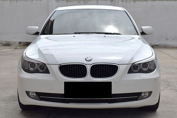 Review, Spesifikasi, Kelebihan dan Kekurangan BMW E60 Seri-5 2004-2011