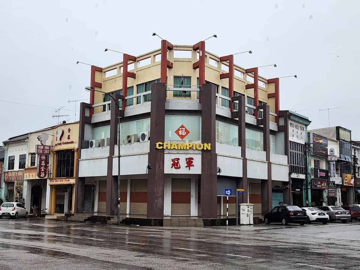 Champion Hand Bags & Shoe Centre Kedai Kasut Batu Pahat