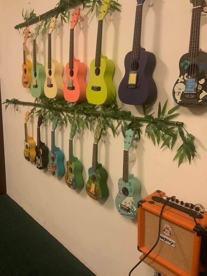 LETS MUSIC Kedai Gitar Melaka