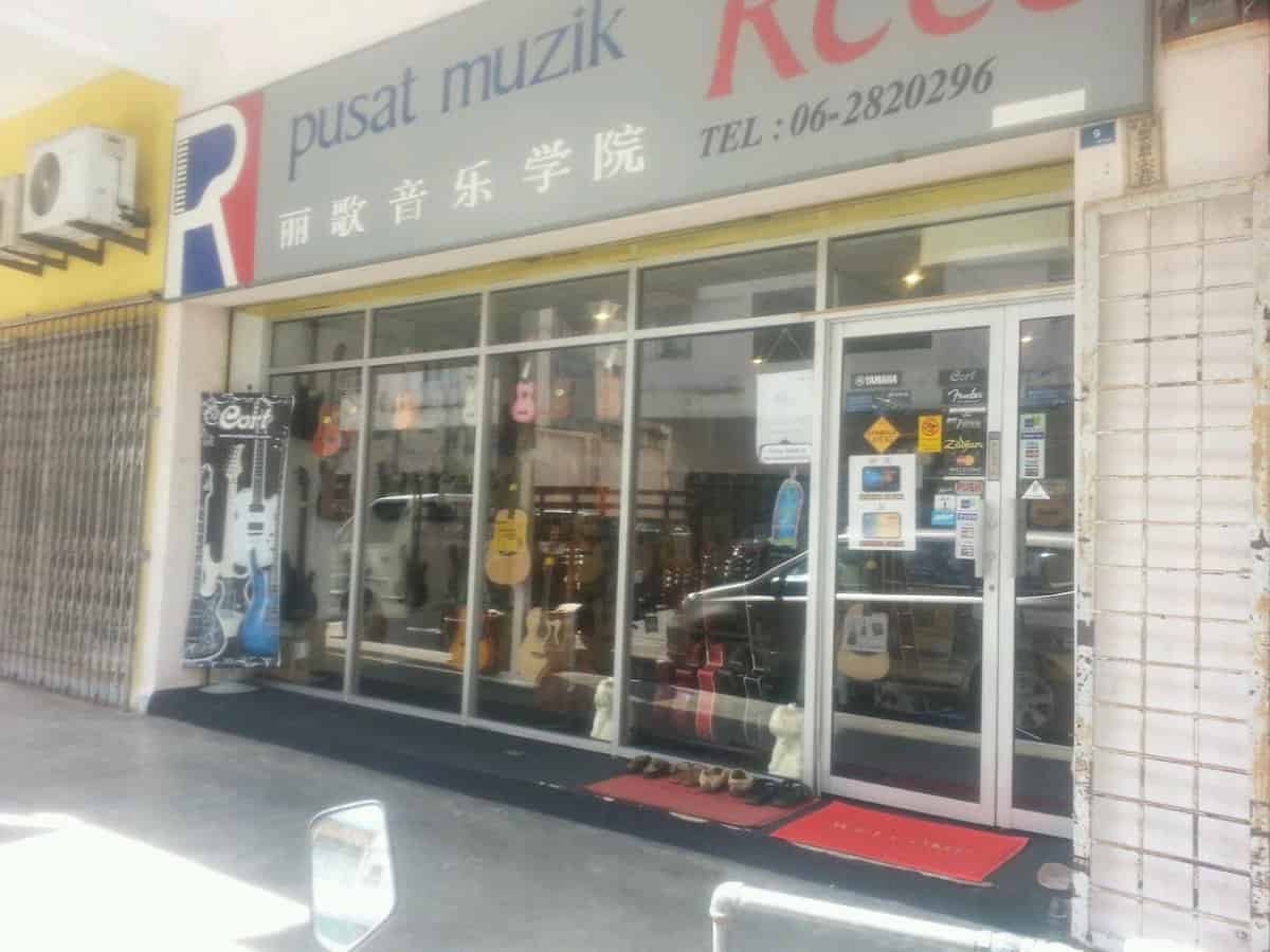 Pusat Muzik Reco Kedai Gitar Melaka
